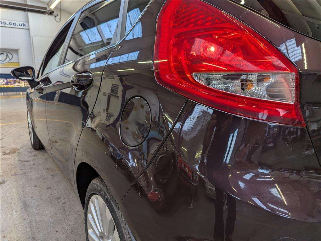 <p>2009 FORD FIESTA TITANIUM 96</p>