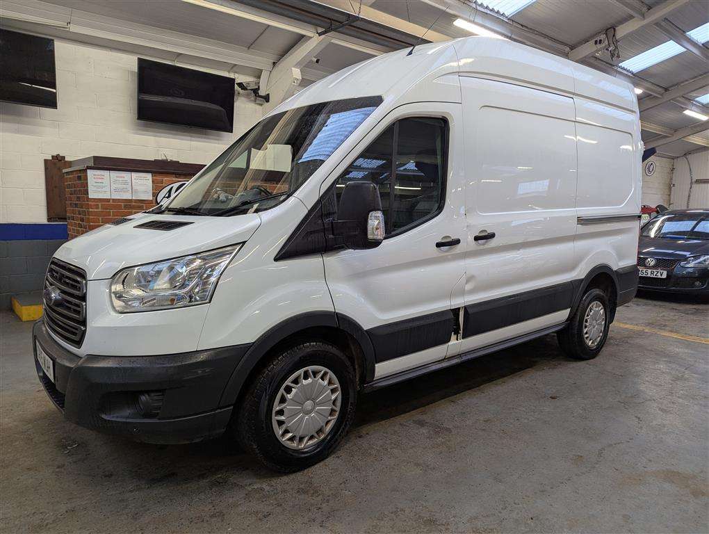 <p>2015 FORD TRANSIT 350 TREND</p>