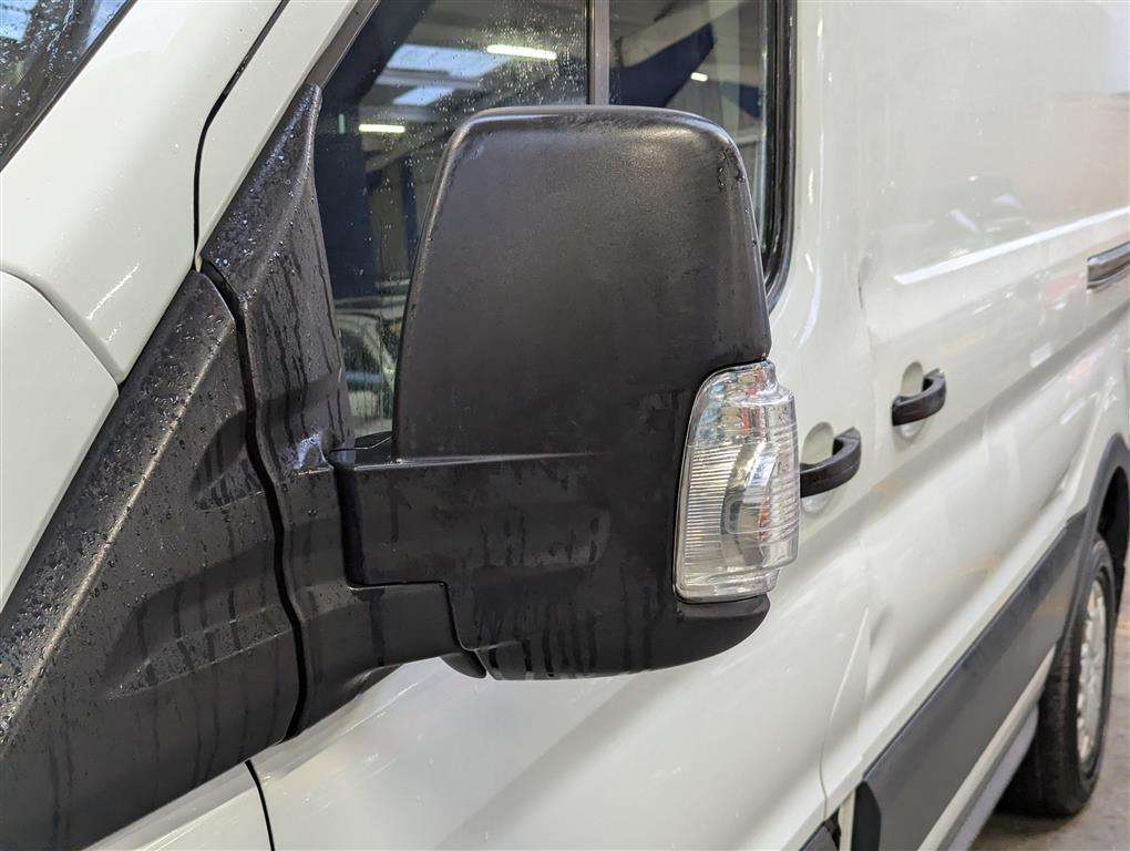 <p>2015 FORD TRANSIT 350 TREND</p>