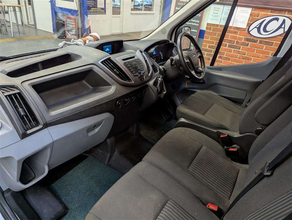 <p>2015 FORD TRANSIT 350 TREND</p>