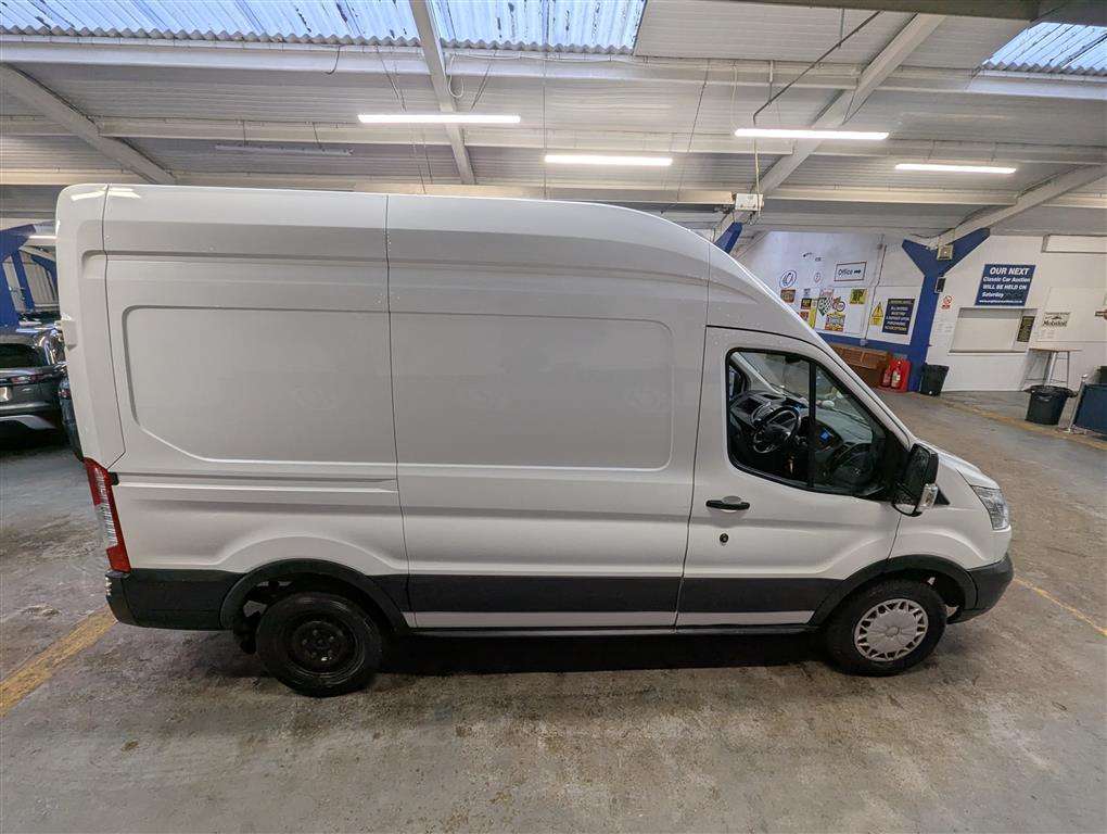 <p>2015 FORD TRANSIT 350 TREND</p>