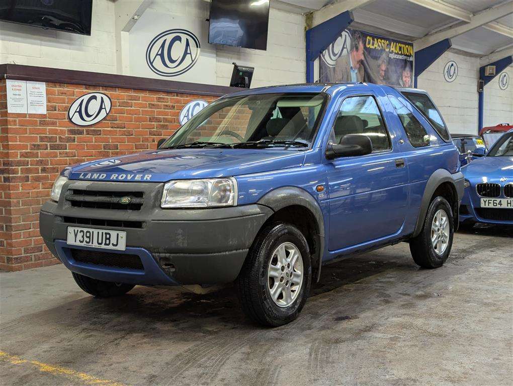 <p>2001 LAND ROVER FREELANDER GS</p>