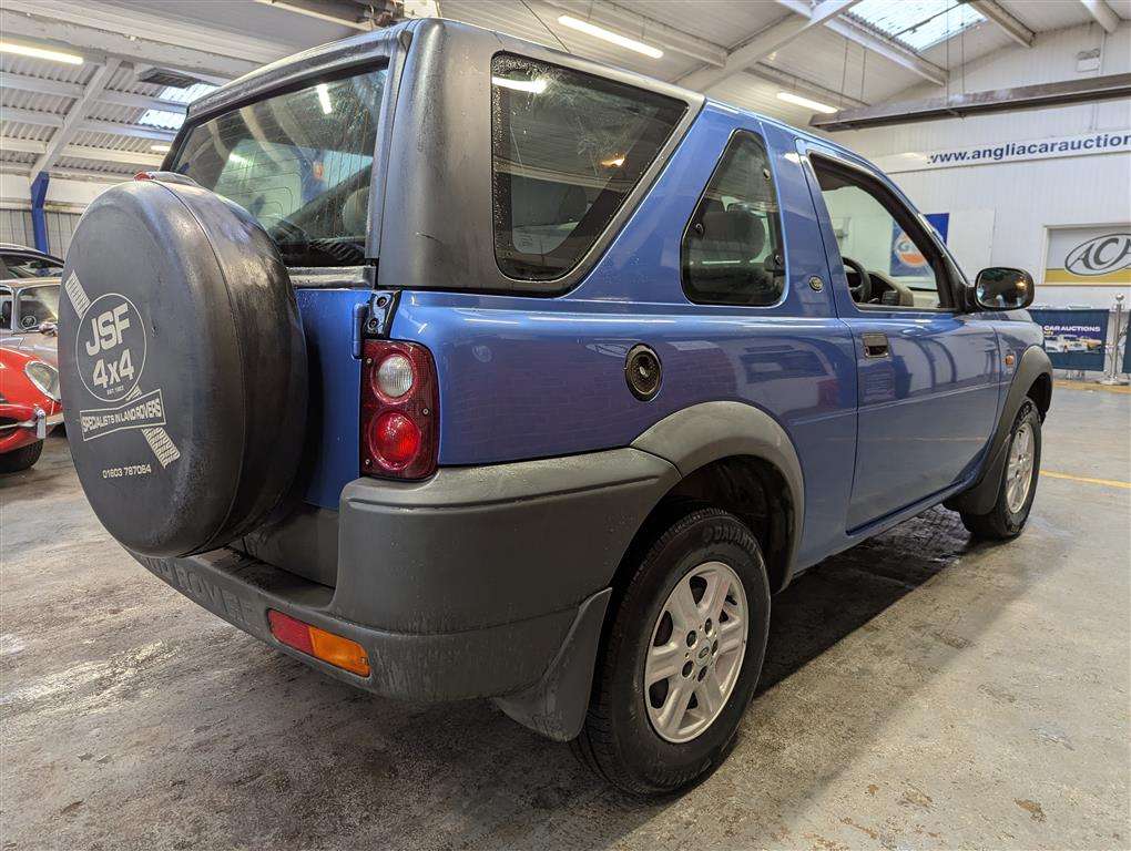 <p>2001 LAND ROVER FREELANDER GS</p>