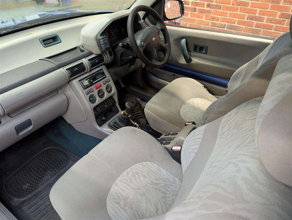 <p>2001 LAND ROVER FREELANDER GS</p>