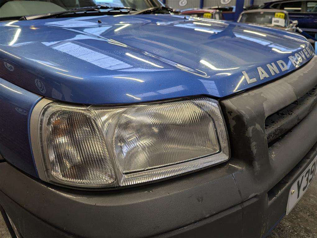 <p>2001 LAND ROVER FREELANDER GS</p>