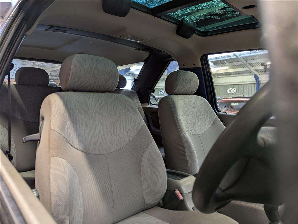 <p>2001 LAND ROVER FREELANDER GS</p>