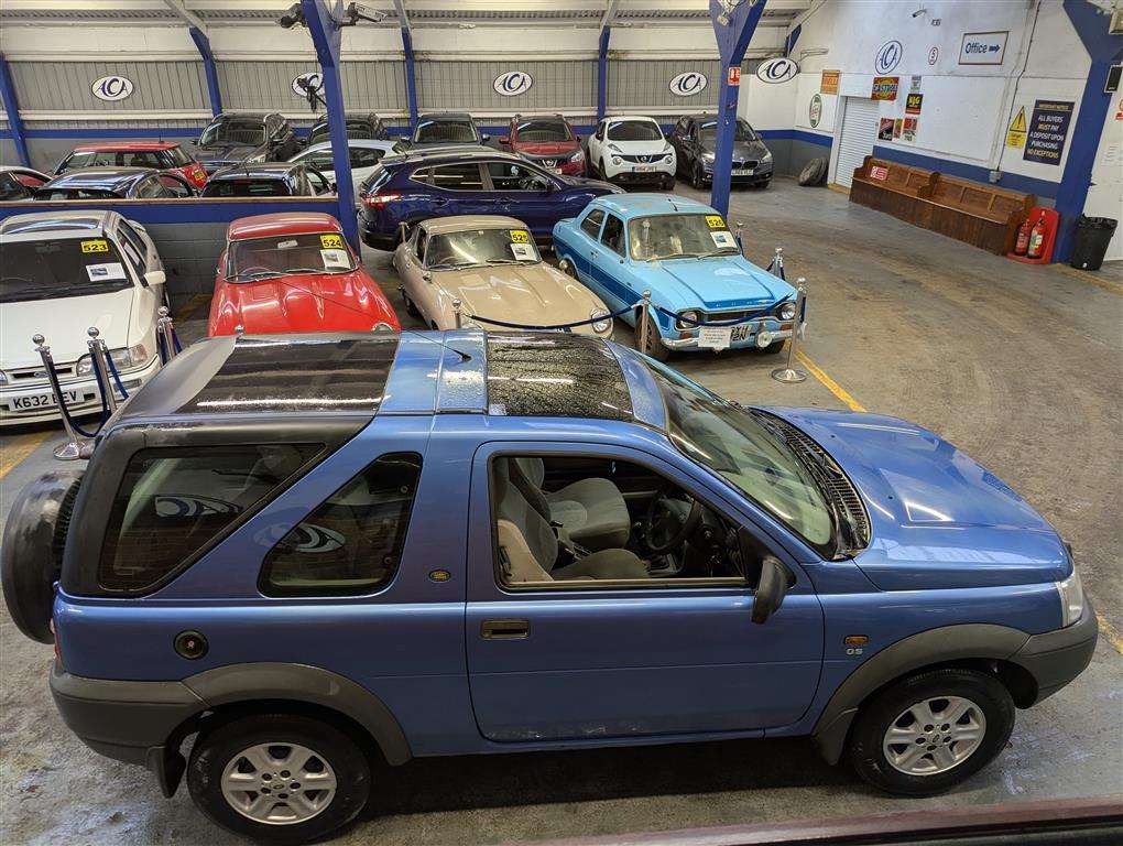 <p>2001 LAND ROVER FREELANDER GS</p>