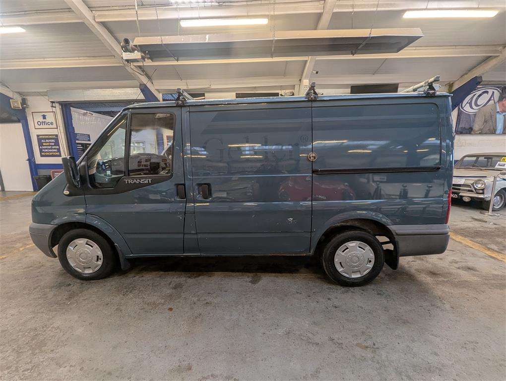 <p>2013 FORD TRANSIT 100 T280 FWD</p>