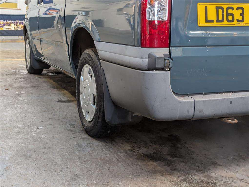 <p>2013 FORD TRANSIT 100 T280 FWD</p>