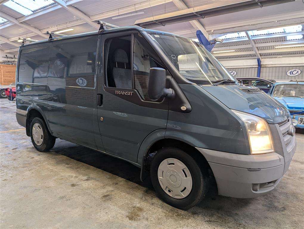 <p>2013 FORD TRANSIT 100 T280 FWD</p>