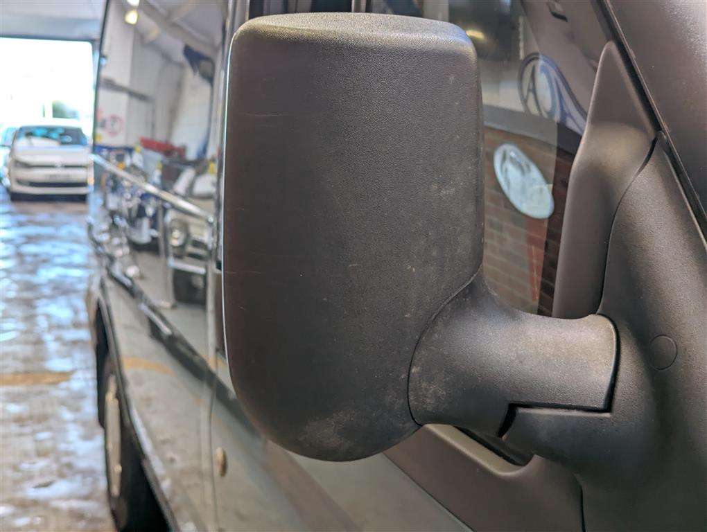 <p>2013 FORD TRANSIT 100 T280 FWD</p>