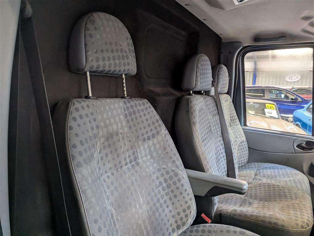 <p>2013 FORD TRANSIT 100 T280 FWD</p>
