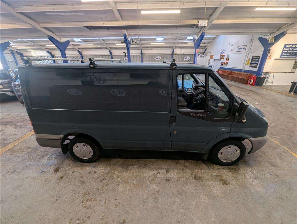 <p>2013 FORD TRANSIT 100 T280 FWD</p>