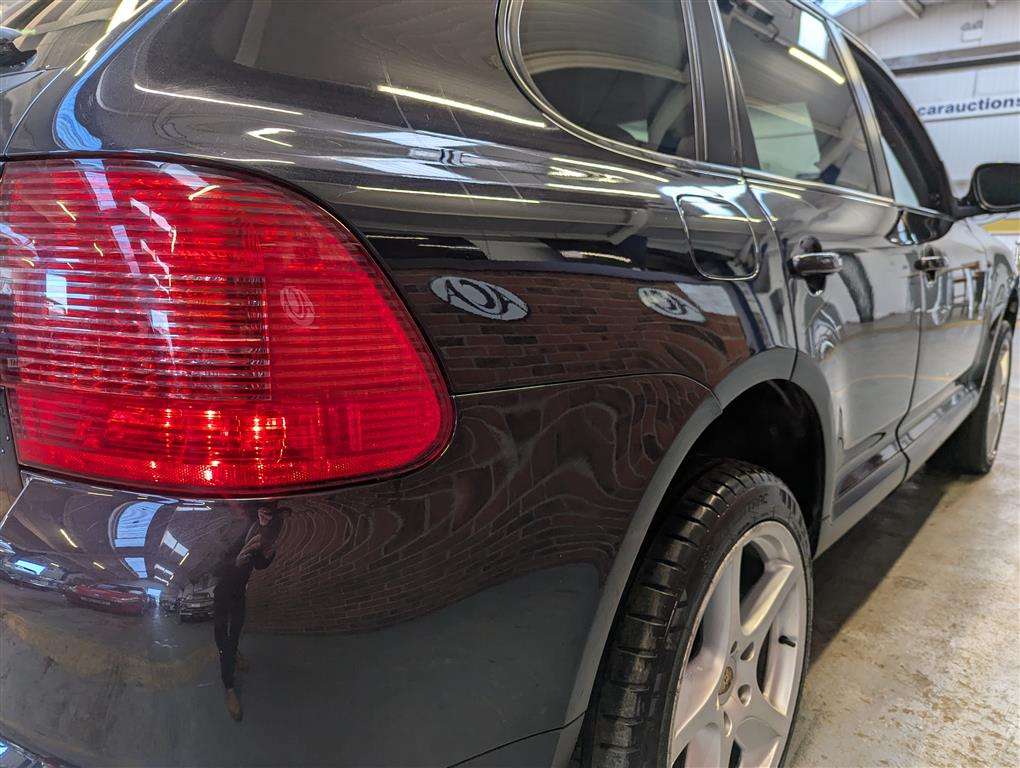 <p>2005 PORSCHE CAYENNE S TIPTRONIC</p>