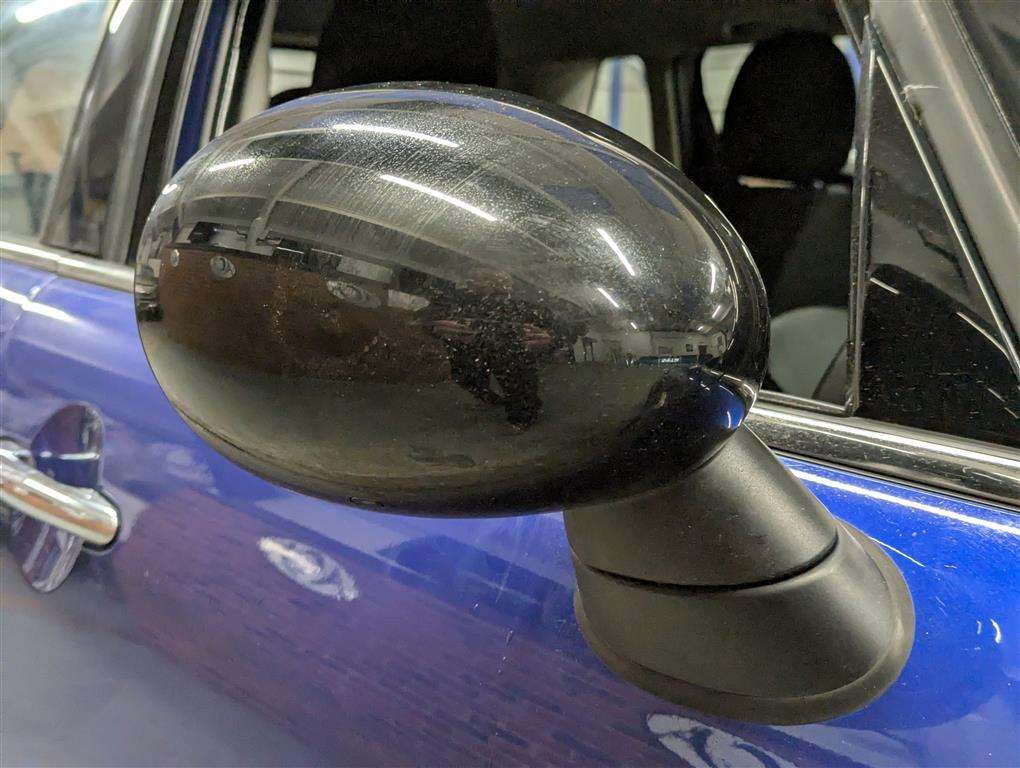 <p>2018 MINI COOPER AUTO</p>