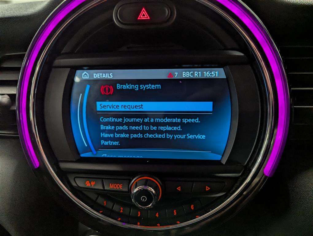 <p>2018 MINI COOPER AUTO</p>