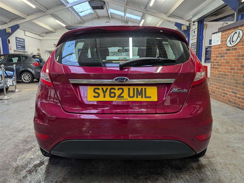 <p>2012 FORD FIESTA ZETEC</p>