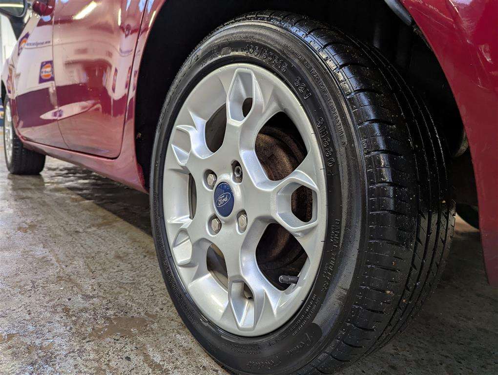 <p>2012 FORD FIESTA ZETEC</p>