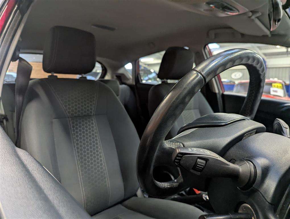 <p>2012 FORD FIESTA ZETEC</p>