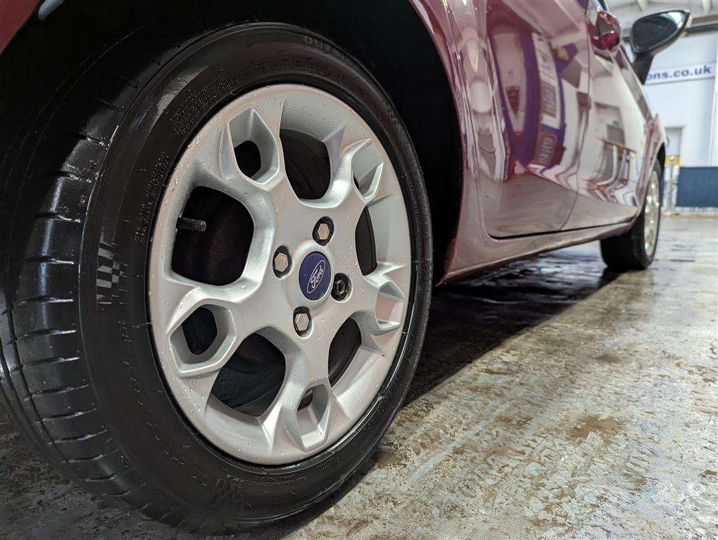 <p>2012 FORD FIESTA ZETEC</p>