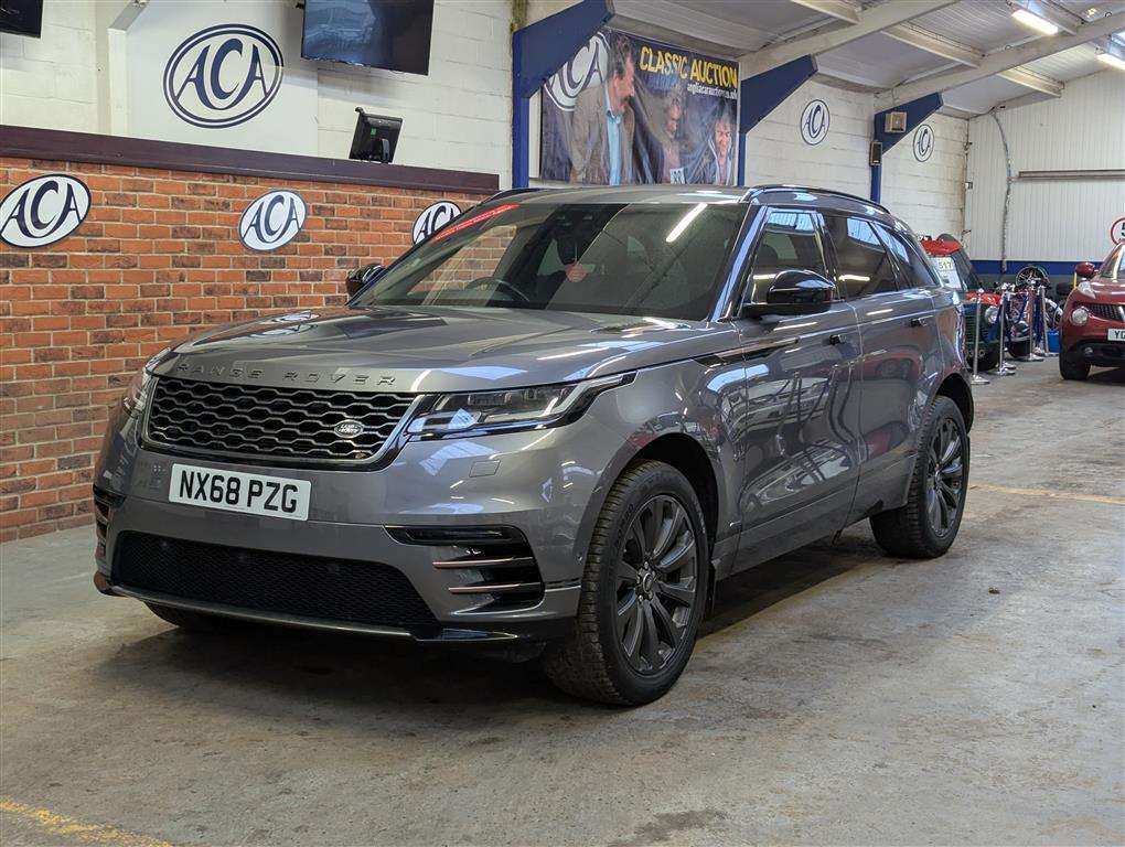 <p>2018 LAND ROVER R ROVER VELAR R-DYN SE D1</p>