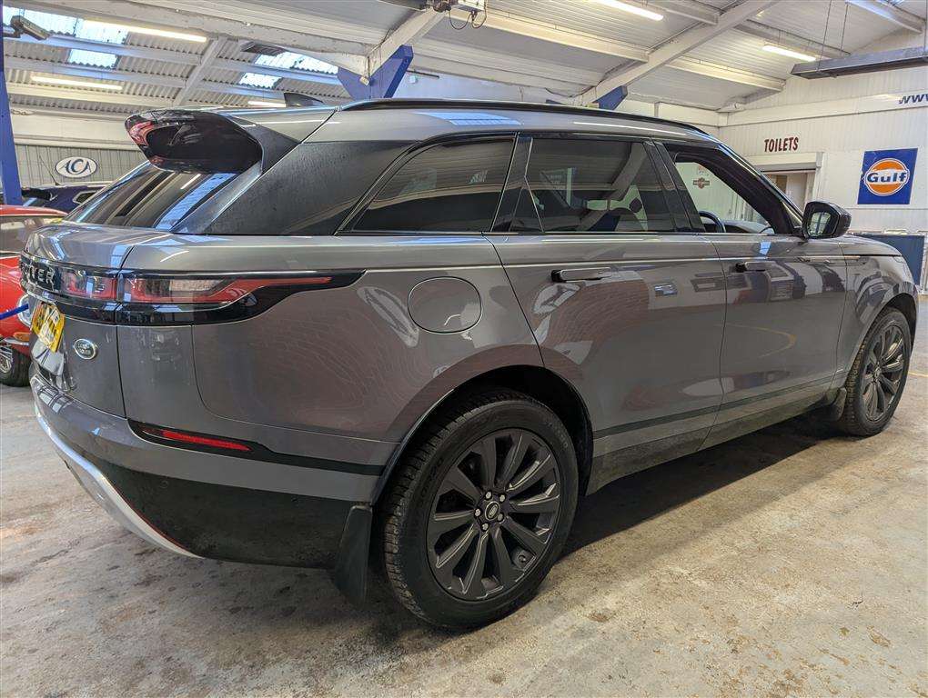 <p>2018 LAND ROVER R ROVER VELAR R-DYN SE D1</p>
