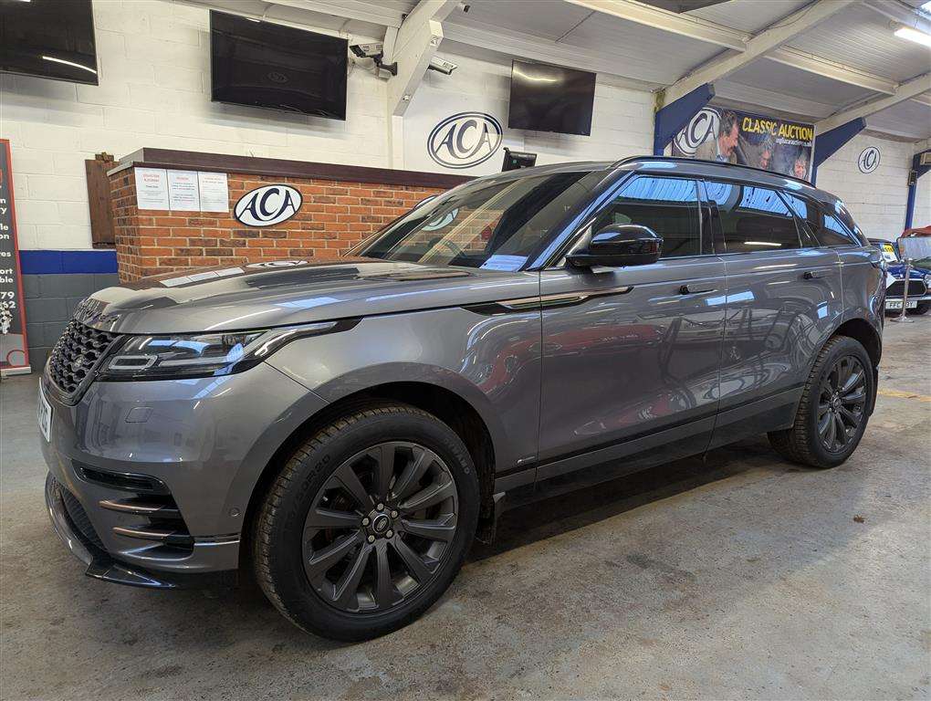 <p>2018 LAND ROVER R ROVER VELAR R-DYN SE D1</p>