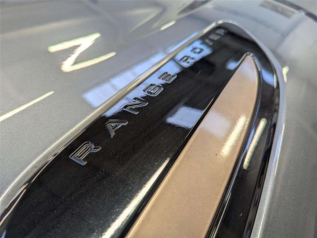 <p>2018 LAND ROVER R ROVER VELAR R-DYN SE D1</p>