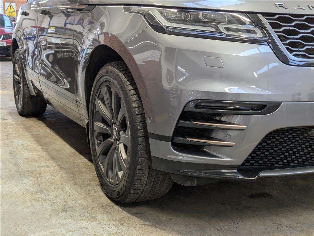<p>2018 LAND ROVER R ROVER VELAR R-DYN SE D1</p>