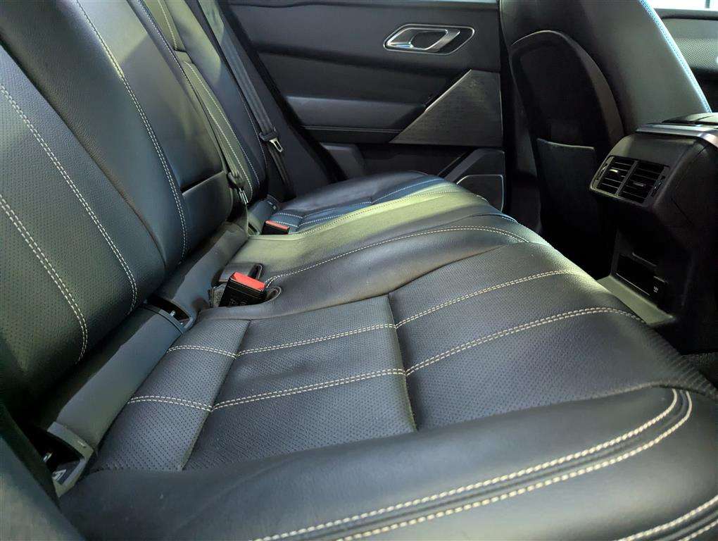 <p>2018 LAND ROVER R ROVER VELAR R-DYN SE D1</p>