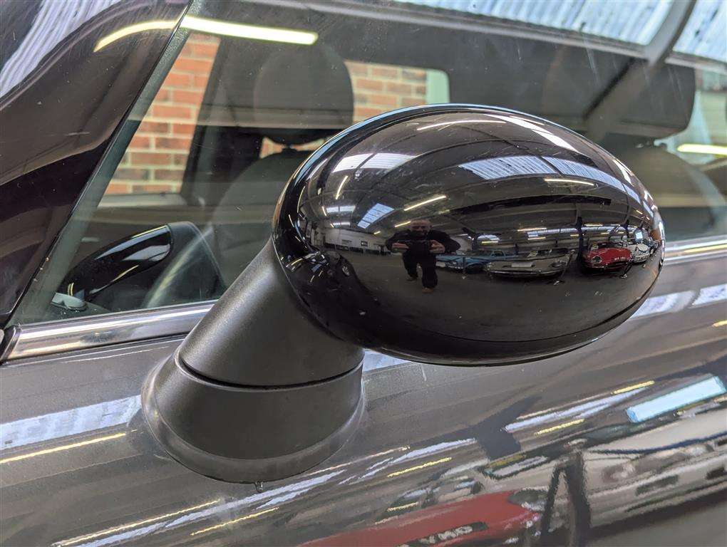 <p>2010 MINI COOPER S</p>