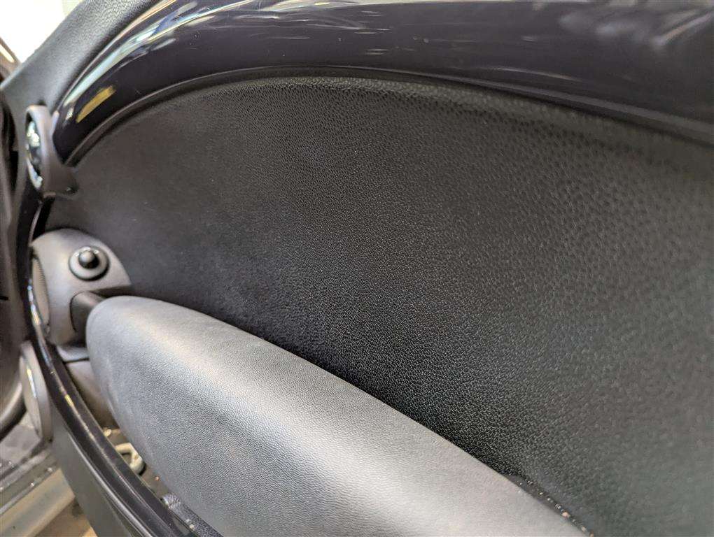 <p>2010 MINI COOPER S</p>
