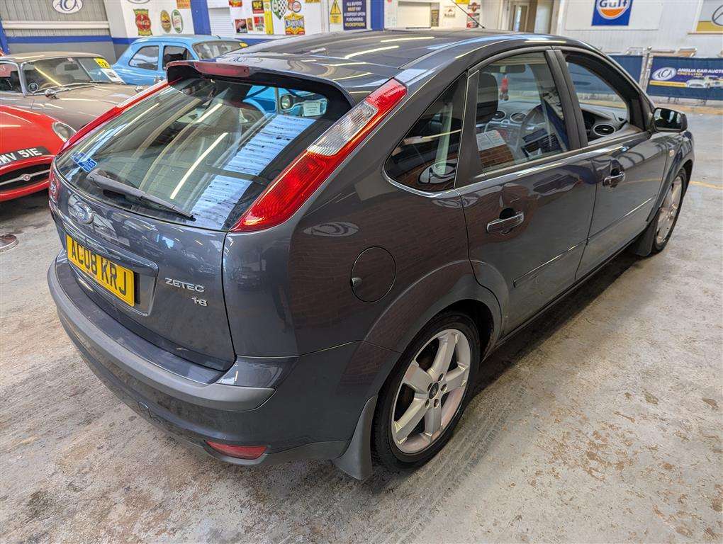 <p>2008 FORD FOCUS ZETEC CLIMATE</p>