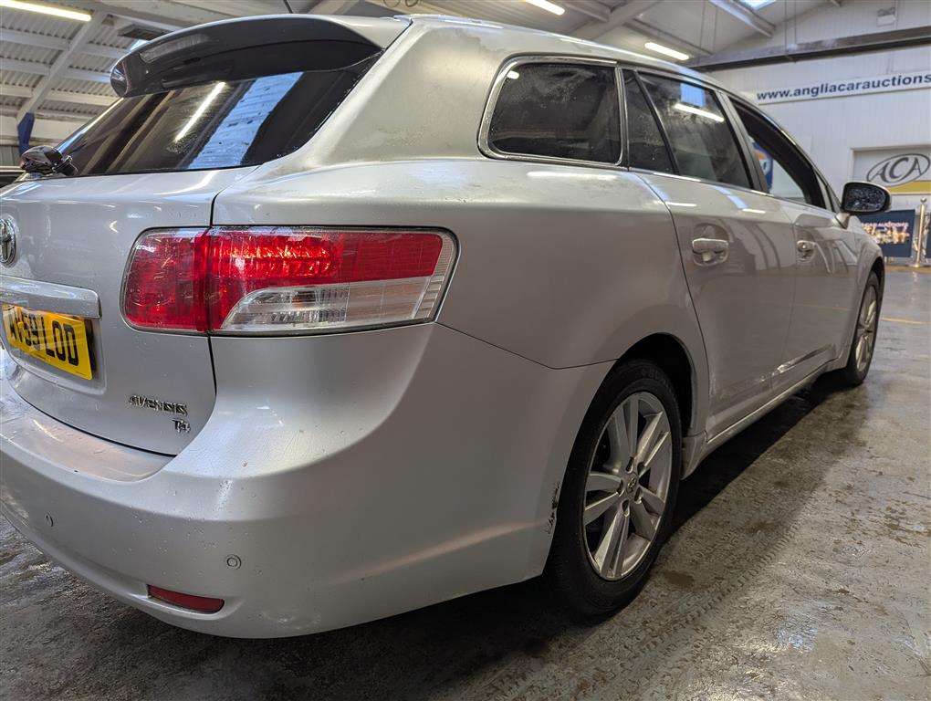 <p>2009 TOYOTA AVENSIS T4 D-4D</p>