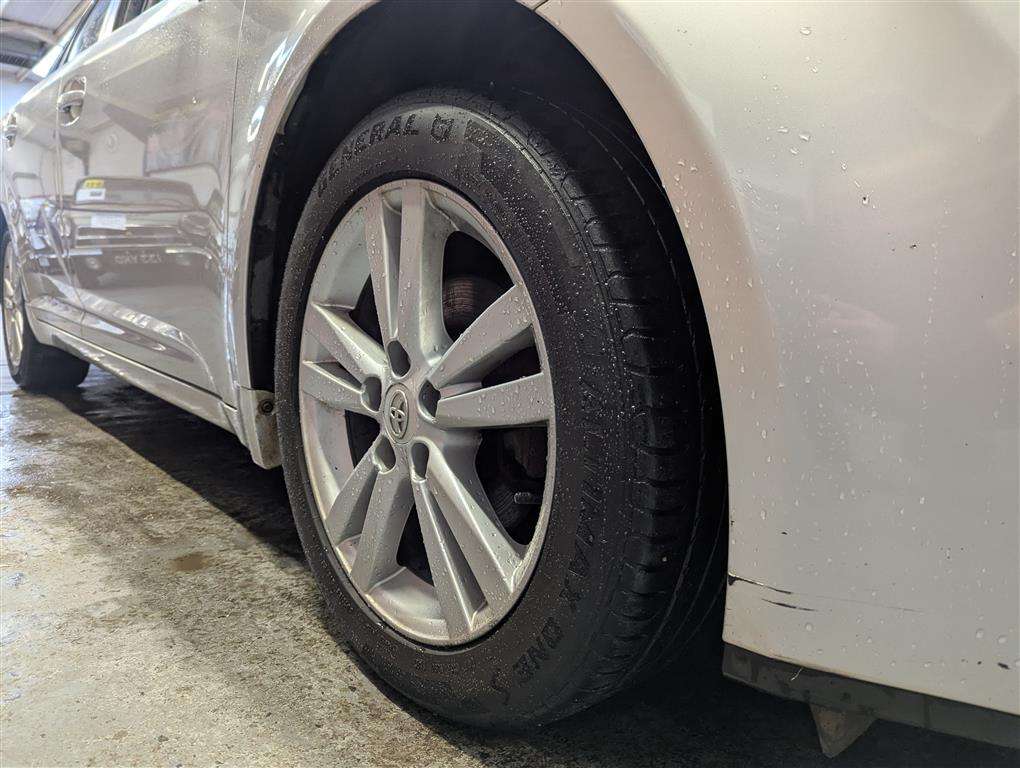 <p>2009 TOYOTA AVENSIS T4 D-4D</p>