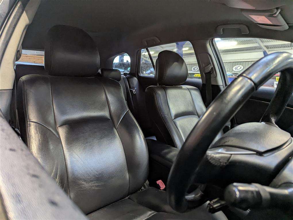 <p>2009 TOYOTA AVENSIS T4 D-4D</p>