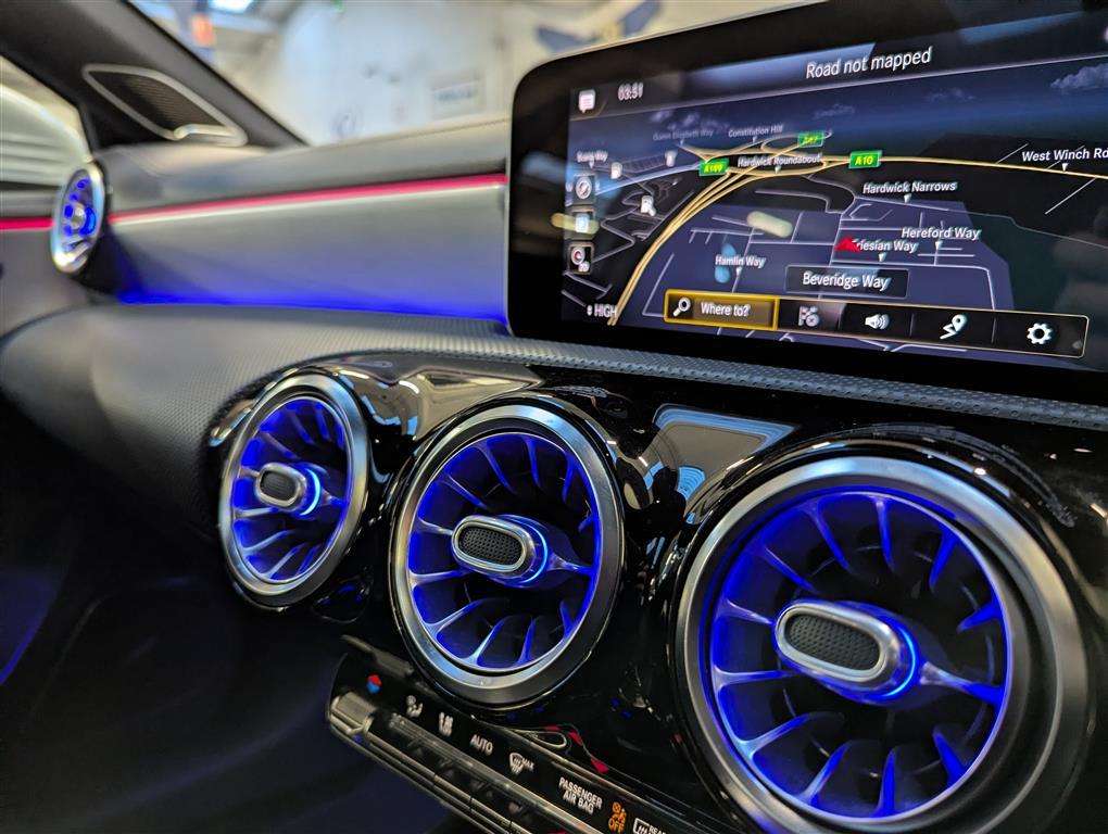 <p>2019 MERCEDES-BENZ AMG A 35 4MATIC PREMIUM +</p>