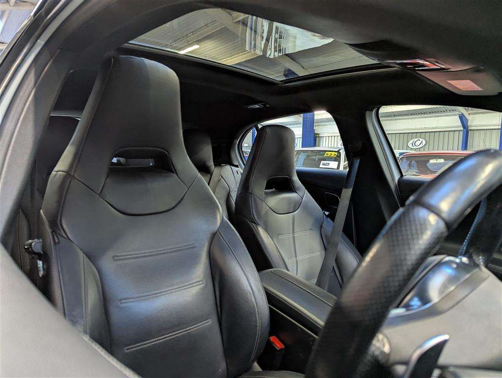 <p>2019 MERCEDES-BENZ AMG A 35 4MATIC PREMIUM +</p>