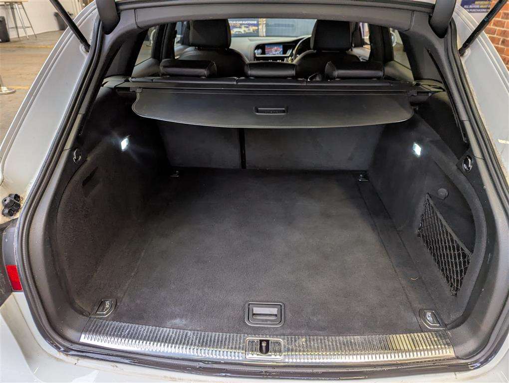 <p>2013 AUDI A4 S LINE BLACK EDT TDI Q</p>