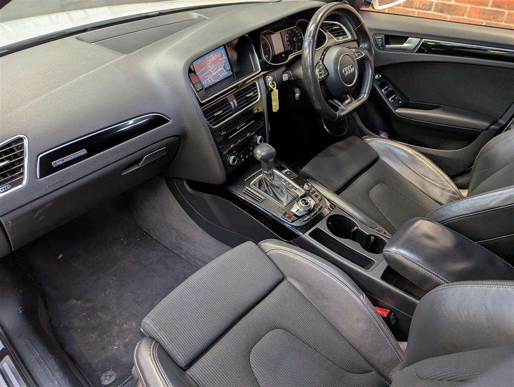 <p>2013 AUDI A4 S LINE BLACK EDT TDI Q</p>
