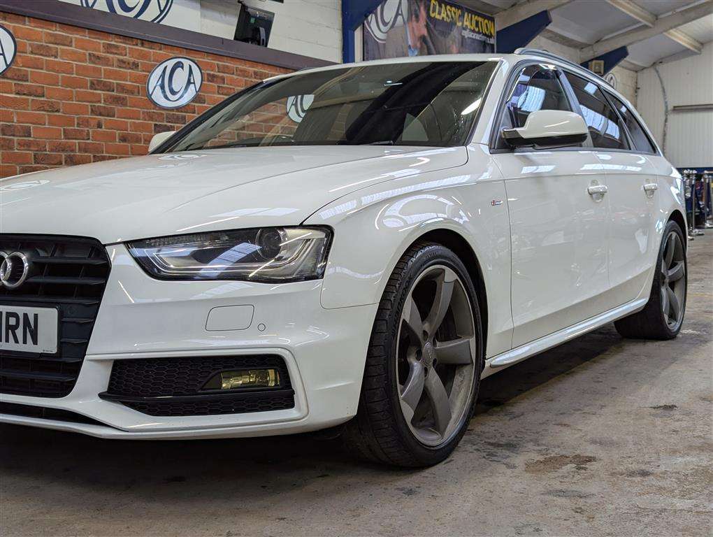 <p>2013 AUDI A4 S LINE BLACK EDT TDI Q</p>