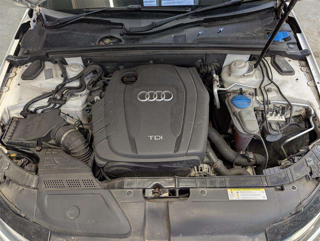 <p>2013 AUDI A4 S LINE BLACK EDT TDI Q</p>
