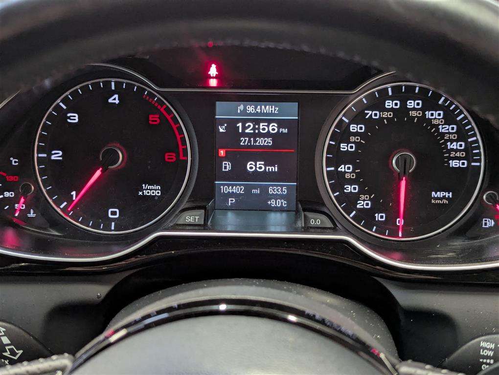 <p>2013 AUDI A4 S LINE BLACK EDT TDI Q</p>