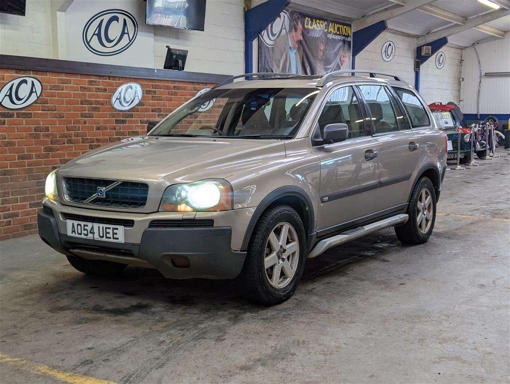 <p>2004 VOLVO XC 90 D5 S AWD SEMI-AUTO</p>