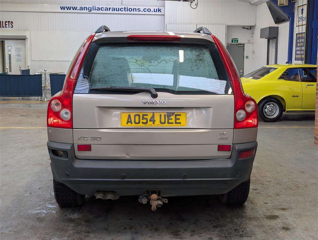 <p>2004 VOLVO XC 90 D5 S AWD SEMI-AUTO</p>