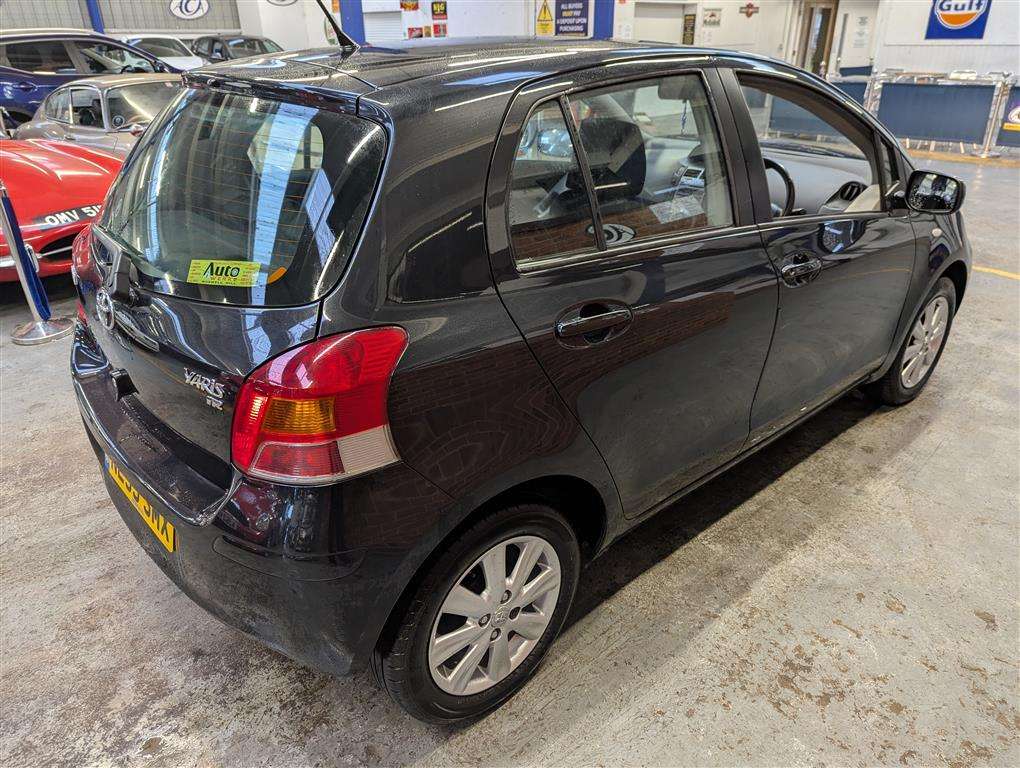 <p>2009 TOYOTA YARIS **SOLD</p>