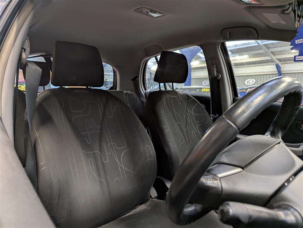 <p>2009 TOYOTA YARIS **SOLD</p>