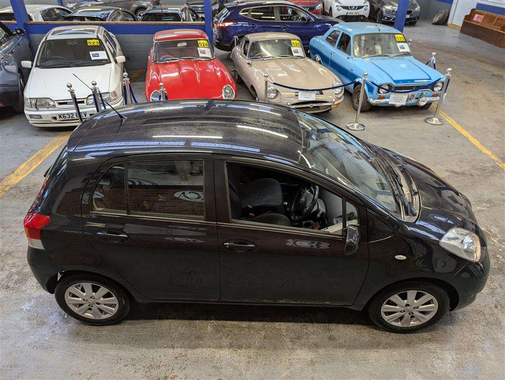 <p>2009 TOYOTA YARIS **SOLD</p>