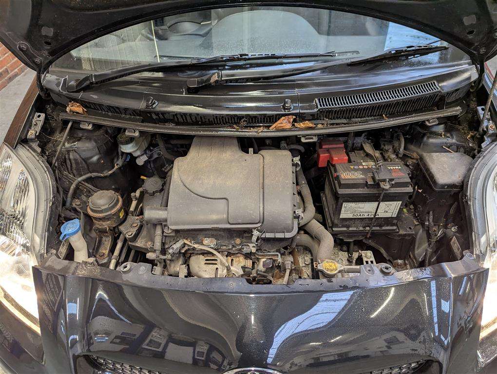 <p>2009 TOYOTA YARIS **SOLD</p>