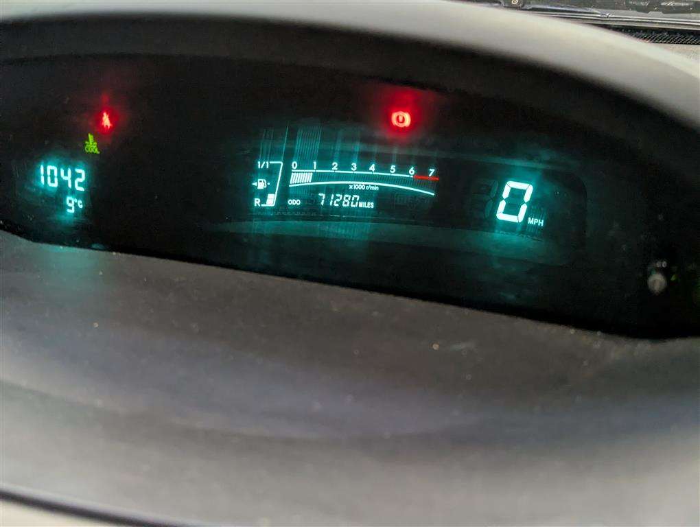 <p>2009 TOYOTA YARIS **SOLD</p>